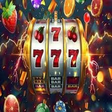 Tampilan slot machine digital dengan tema warna cerah